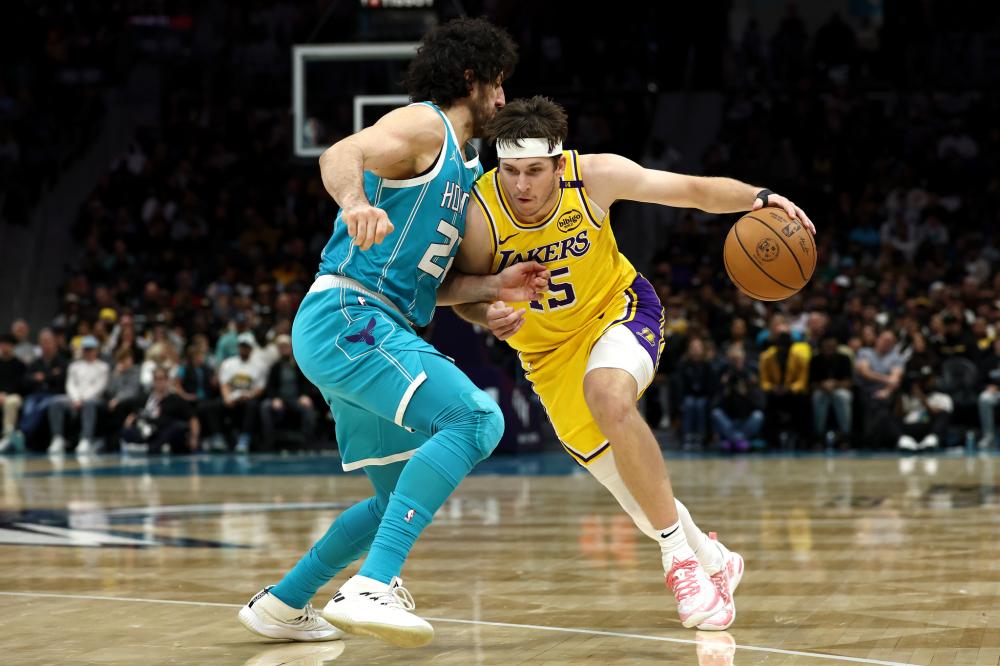 赛后被众多 赛后被众多