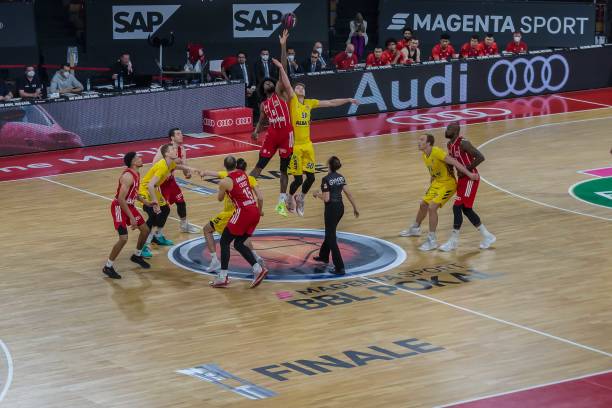 在大众中的 在大众中的